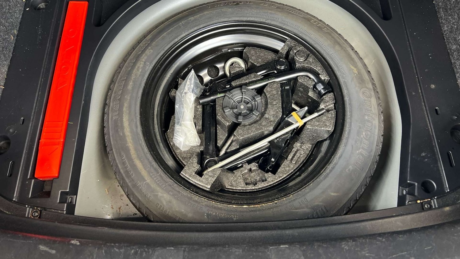 Used Volvo V40 2017 for sale - 77931266: Photo 27