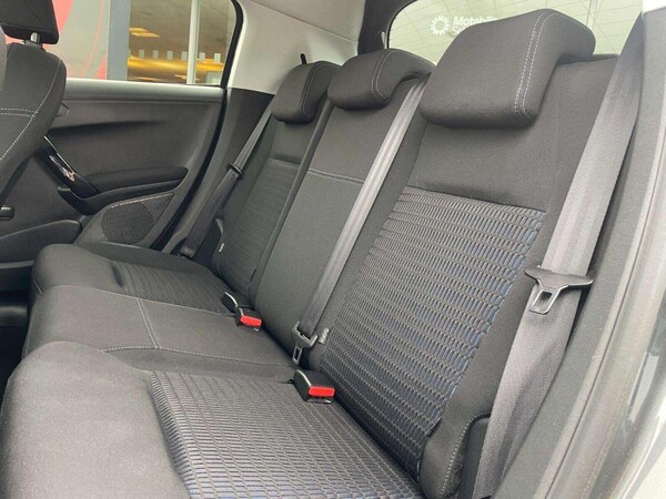 Used Peugeot 208 2015 for sale - 76305642: Photo 17