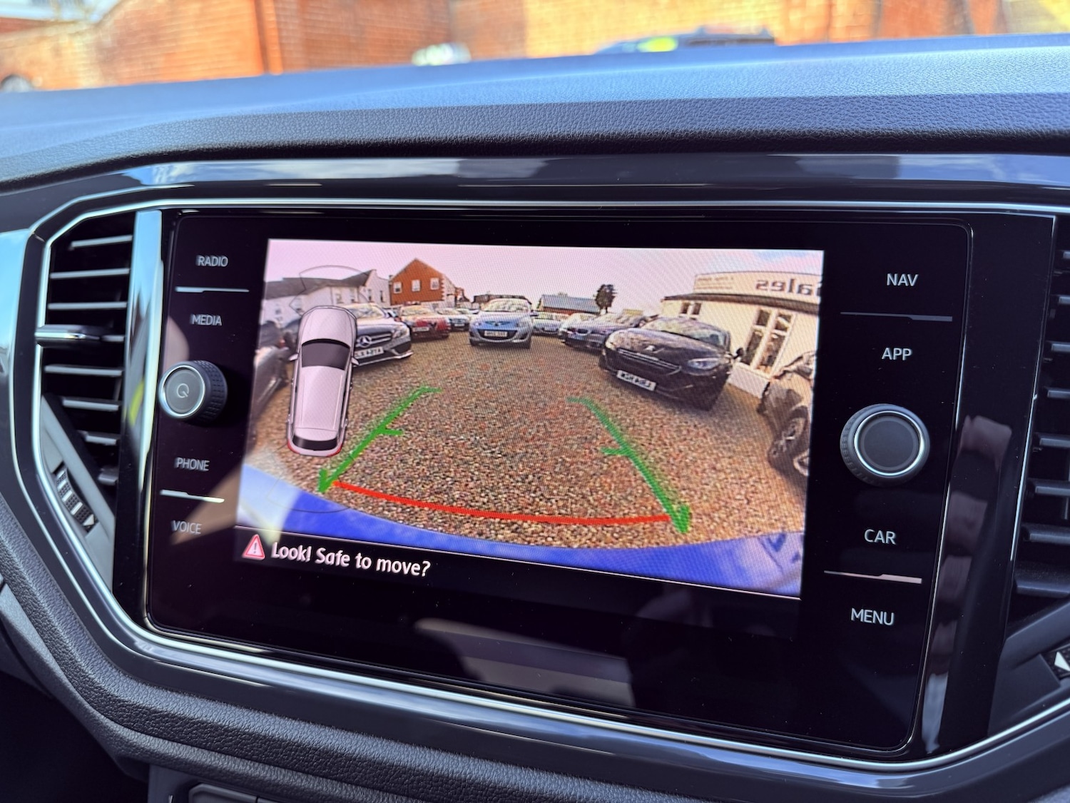 Used Volkswagen T-Roc 2018 for sale - 76358107: Photo 32