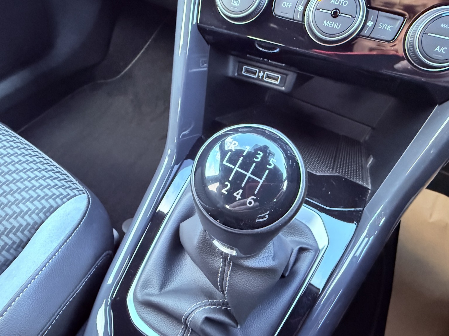 Used Volkswagen T-Roc 2018 for sale - 76358107: Photo 40