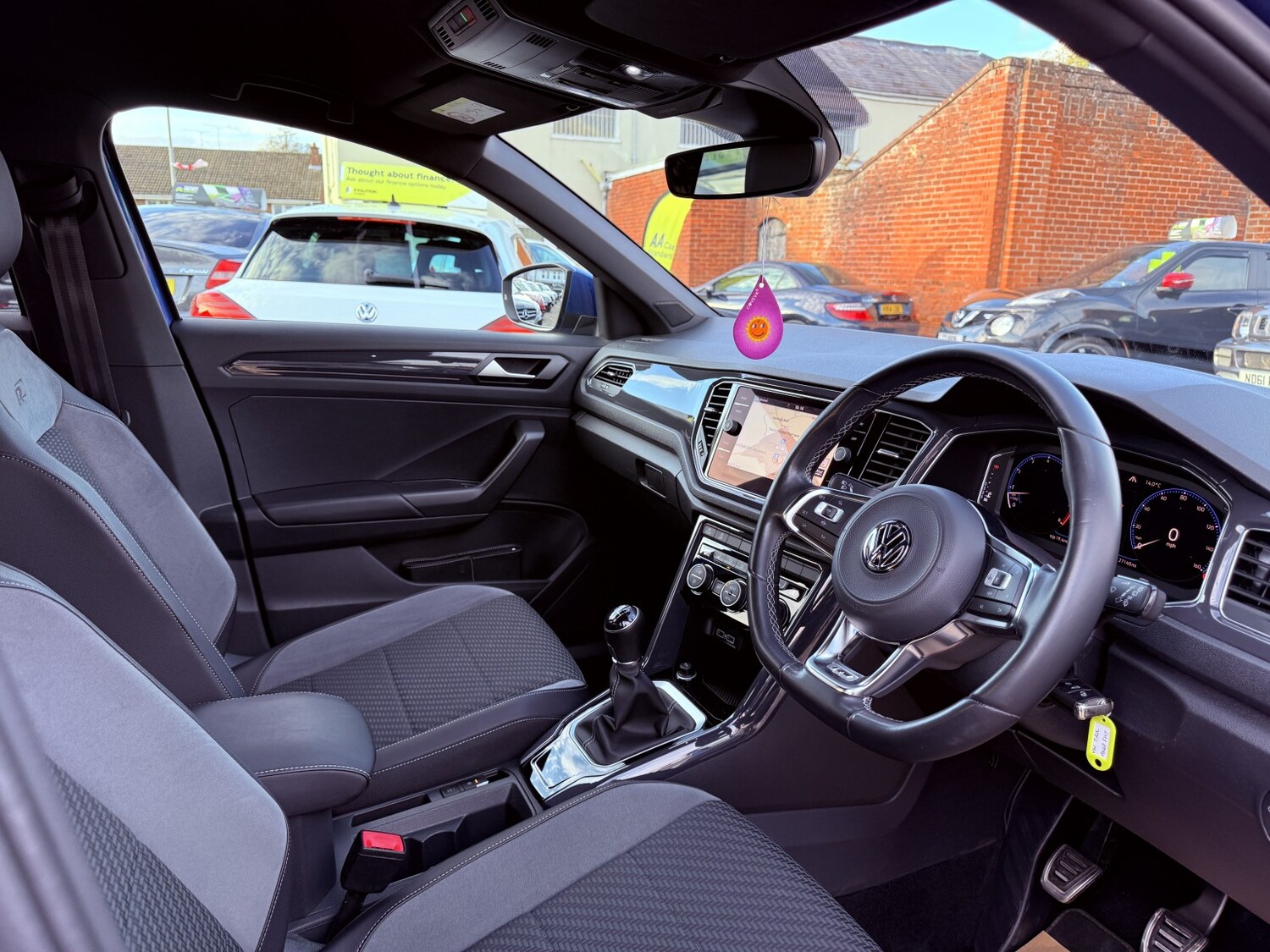 Used Volkswagen T-Roc 2018 for sale - 76358107: Photo 48