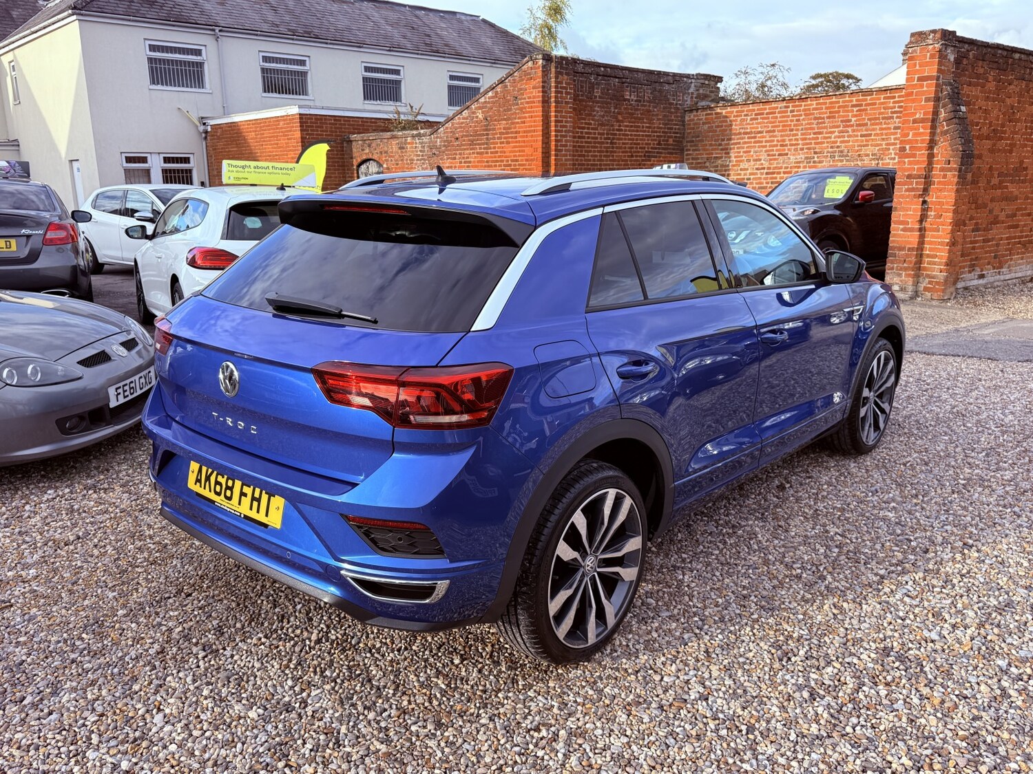 Used Volkswagen T-Roc 2018 for sale - 76358107: Photo 6