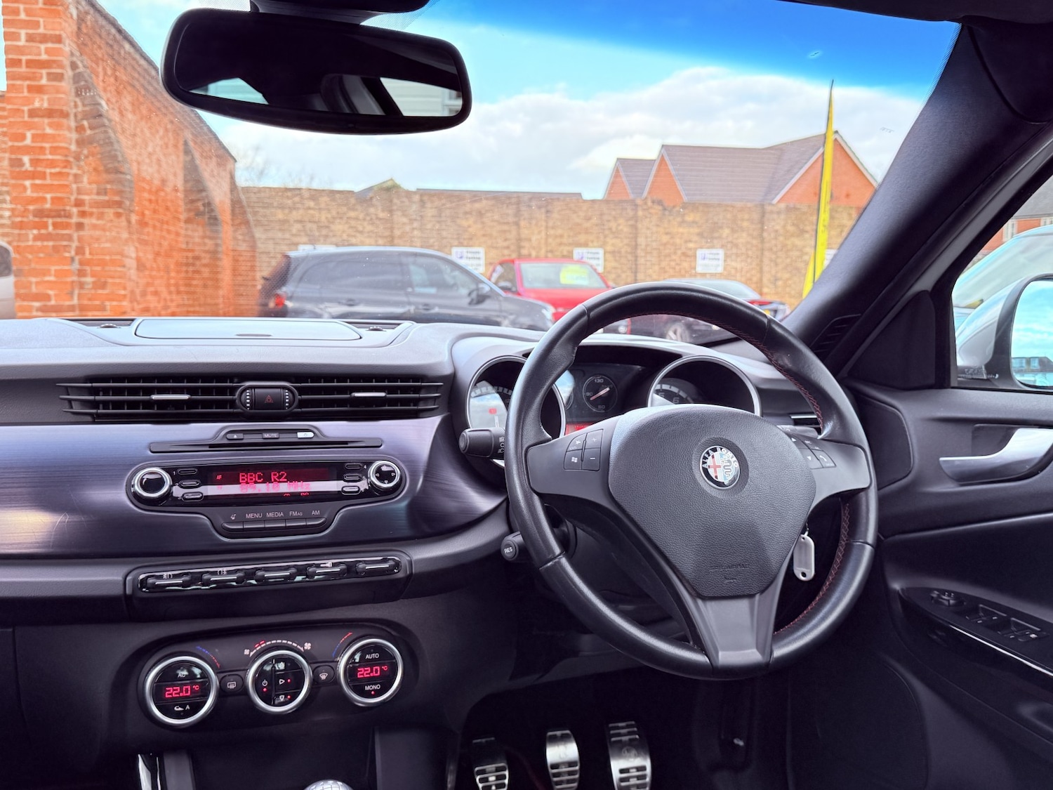 Used Alfa Romeo Giulietta 2011 for sale - 77836815: Photo 2