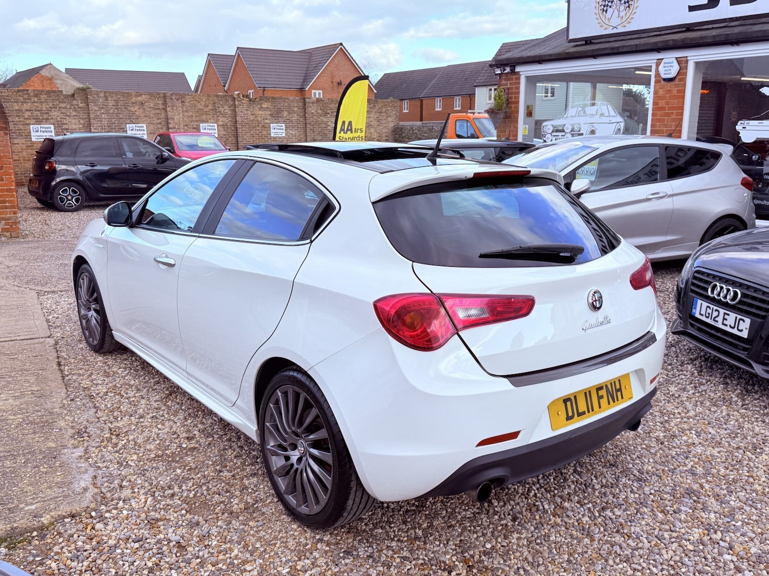 Used Alfa Romeo Giulietta 2011 for sale - 77836815: Photo 4