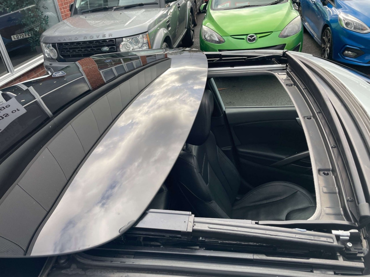 Used Hyundai Veloster 2012 for sale - 76924434: Photo 4