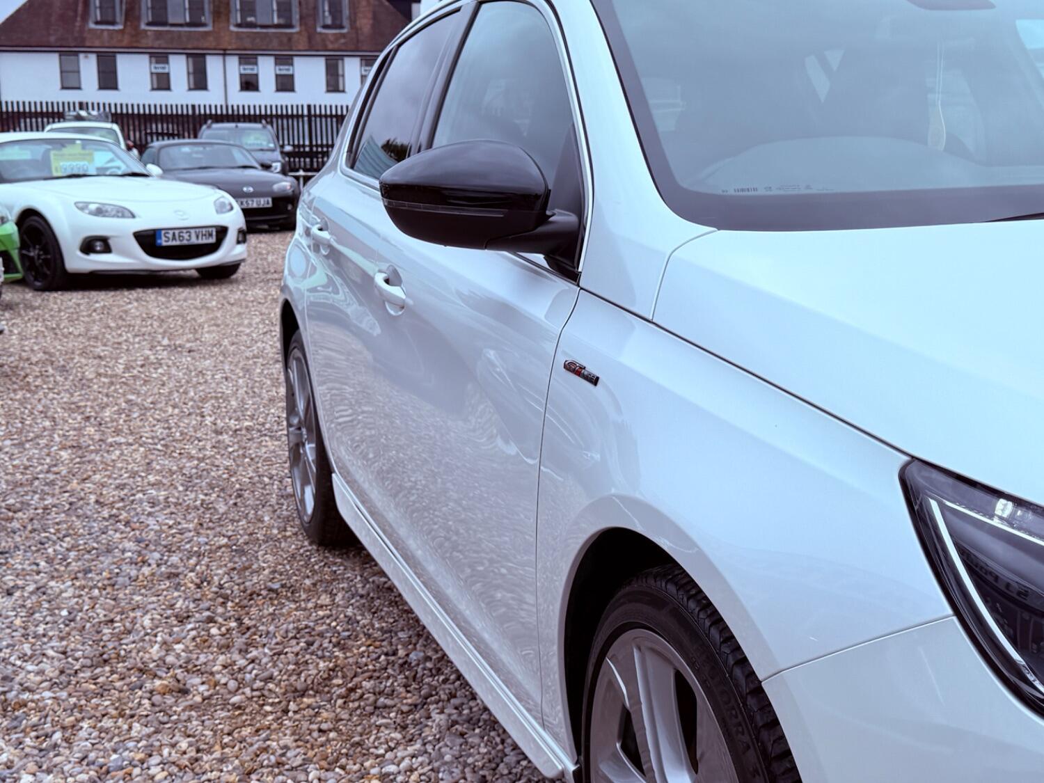 Used Peugeot 308 2017 for sale - 76794045: Photo 12