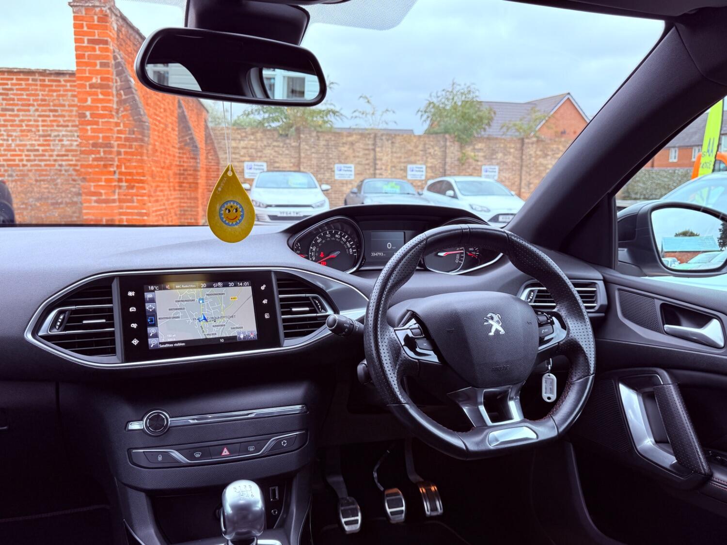 Used Peugeot 308 2017 for sale - 76794045: Photo 2