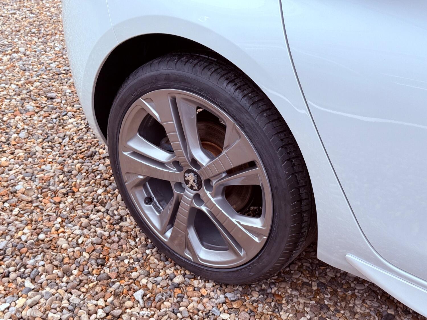 Used Peugeot 308 2017 for sale - 76794045: Photo 20