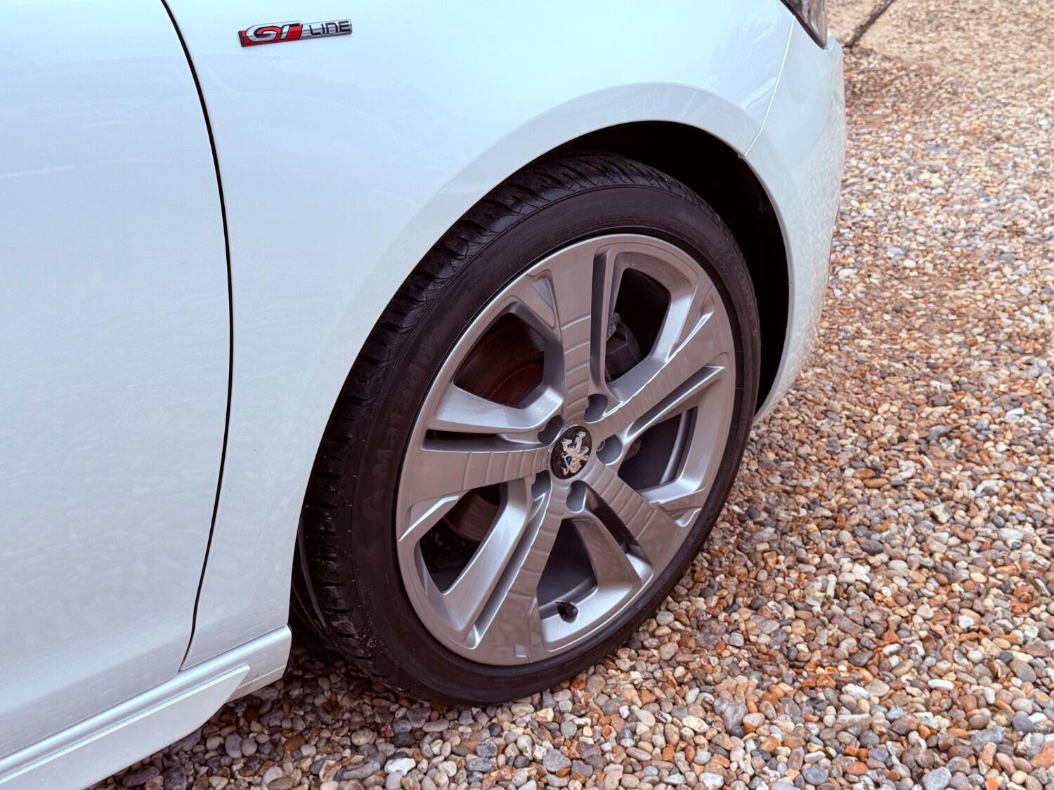 Used Peugeot 308 2017 for sale - 76794045: Photo 21