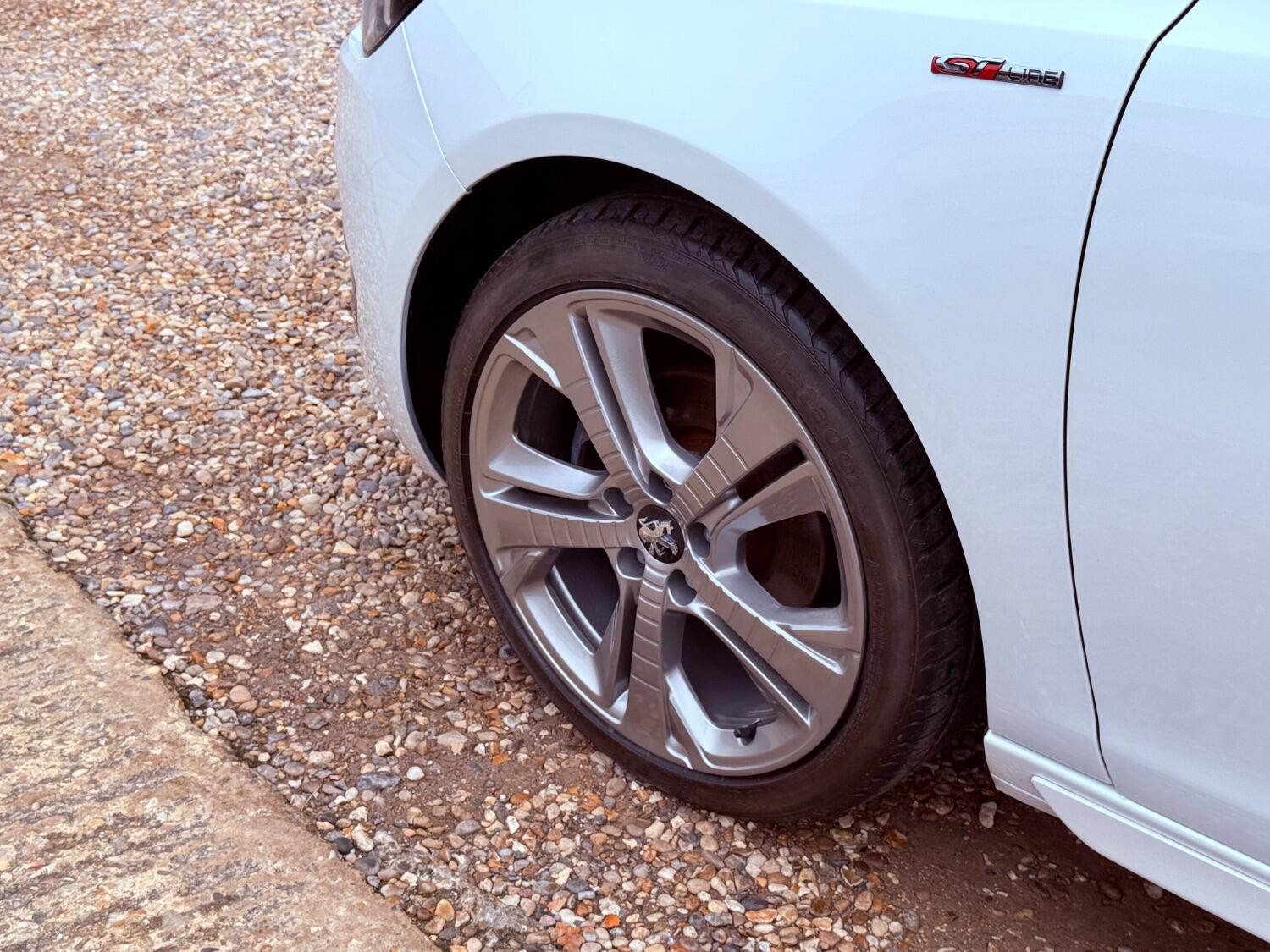 Used Peugeot 308 2017 for sale - 76794045: Photo 22