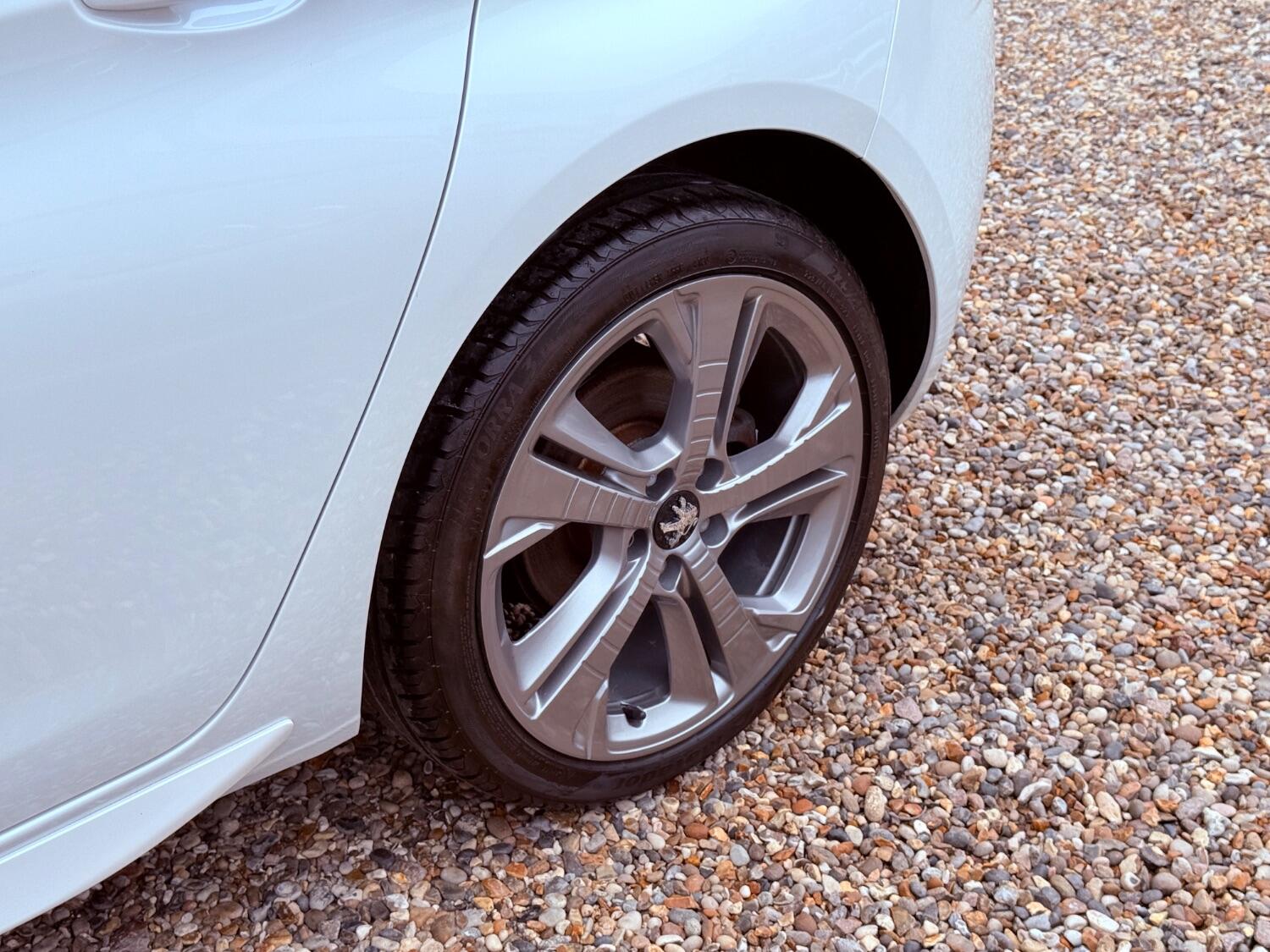 Used Peugeot 308 2017 for sale - 76794045: Photo 23