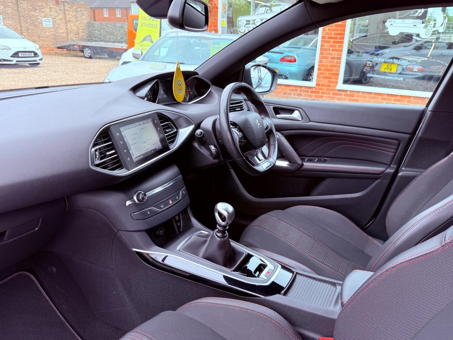 Used Peugeot 308 2017 for sale - 76794045: Photo 27