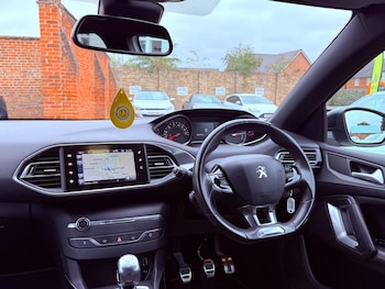 Used Peugeot 308 2017 for sale - 76794045: Photo