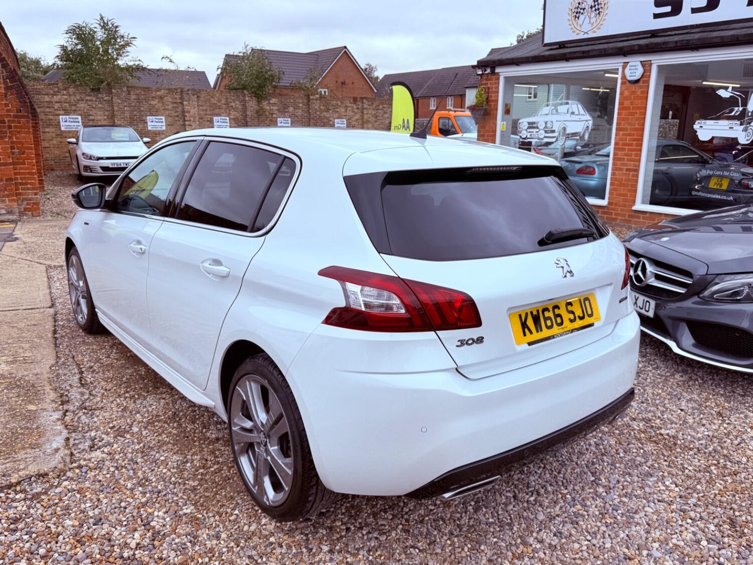 Used Peugeot 308 2017 for sale - 76794045: Photo 4