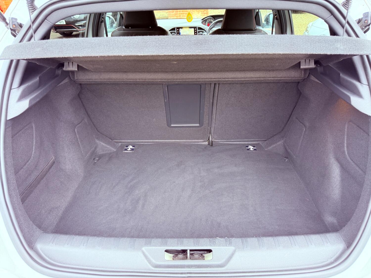 Used Peugeot 308 2017 for sale - 76794045: Photo 51