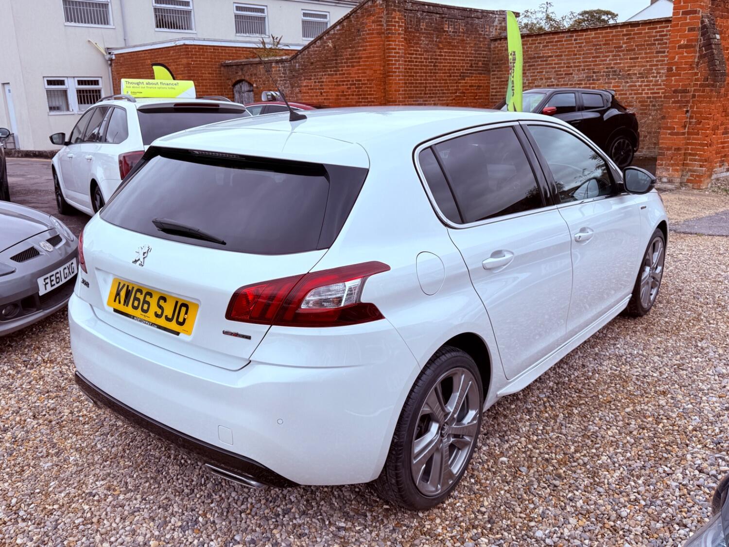Used Peugeot 308 2017 for sale - 76794045: Photo 6