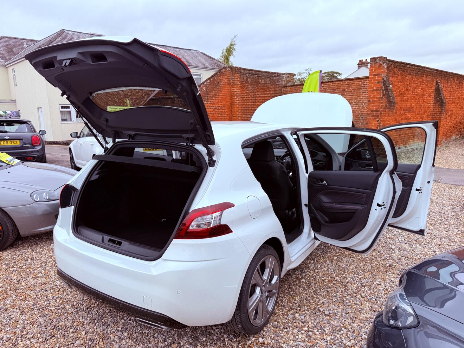 Used Peugeot 308 2017 for sale - 76794045: Photo 60