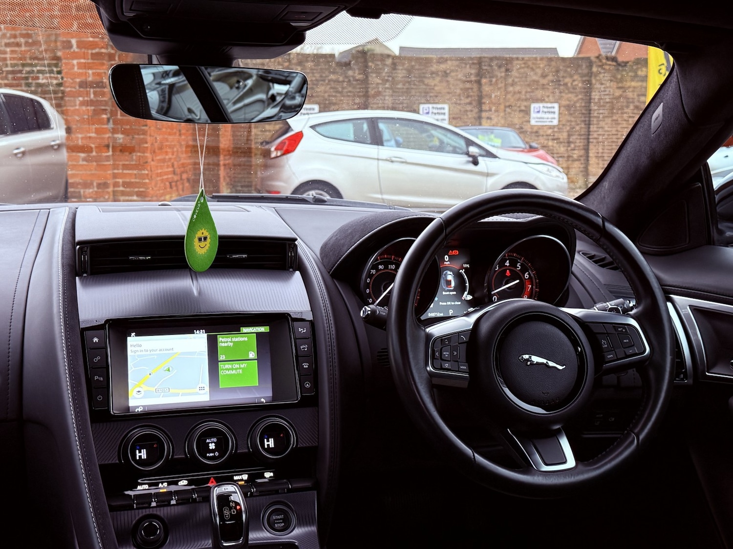 Used Jaguar F-Type 2018 for sale - 77528351: Photo 2