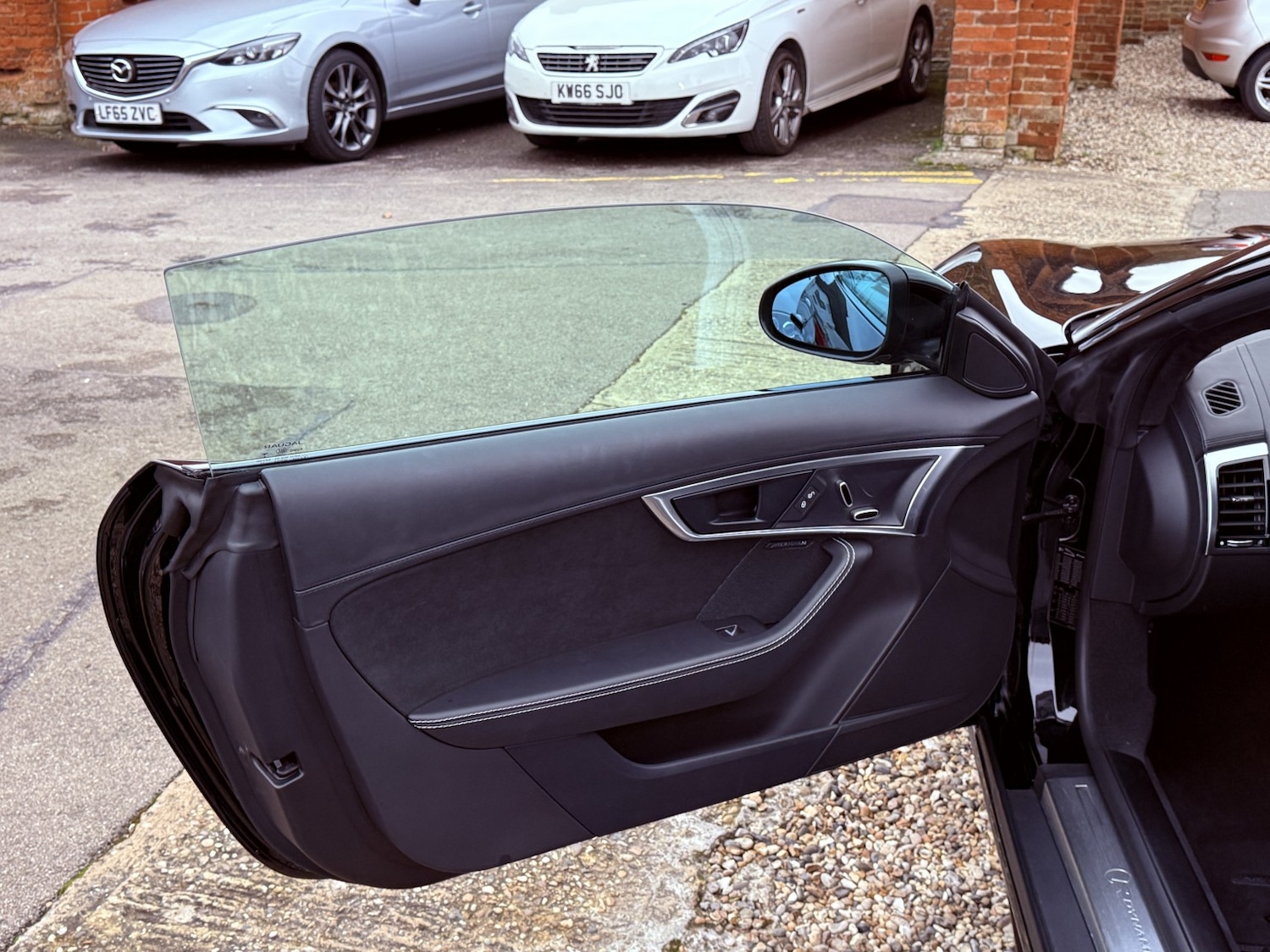 Used Jaguar F-Type 2018 for sale - 77528351: Photo 27