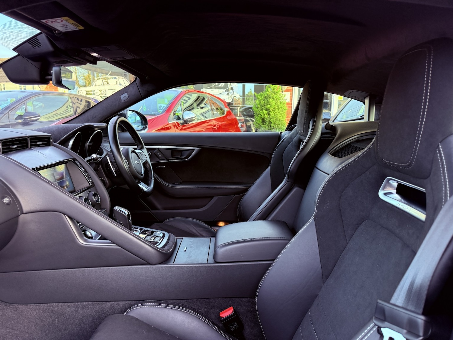 Used Jaguar F-Type 2018 for sale - 77528351: Photo 32