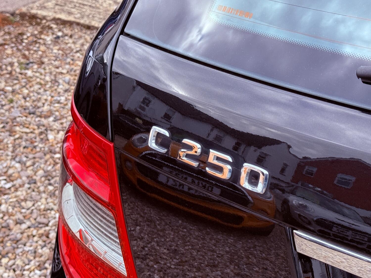 Used Mercedes-Benz C Class 2011 for sale - 76751879: Photo 21