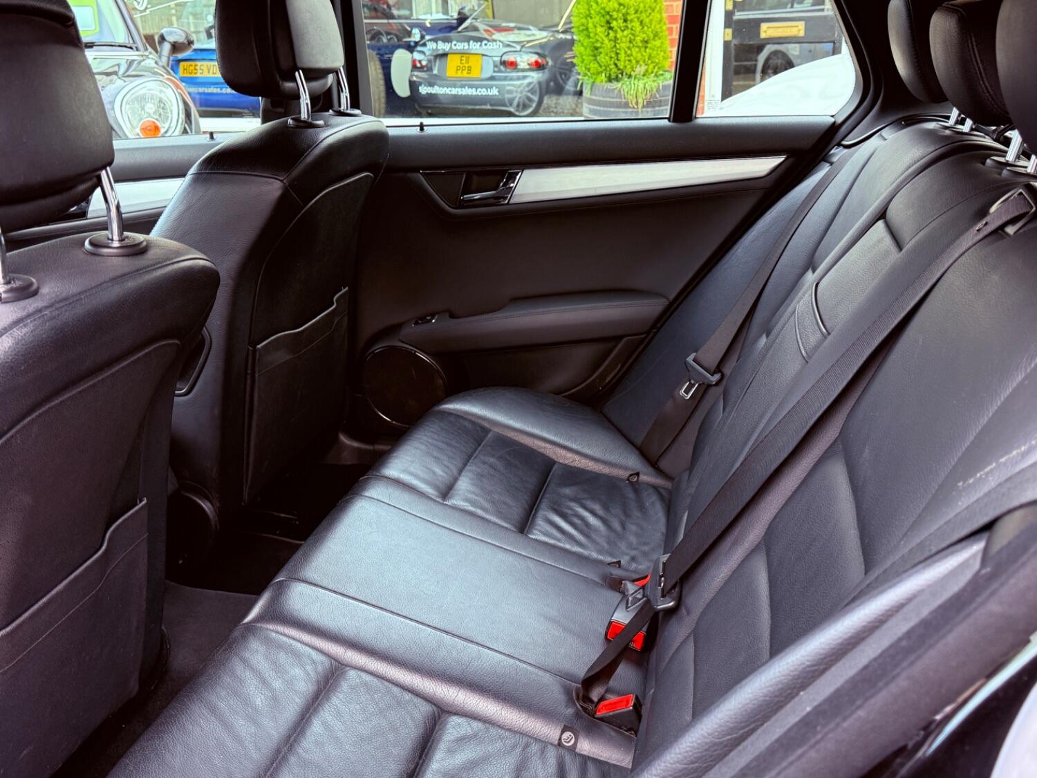 Used Mercedes-Benz C Class 2011 for sale - 76751879: Photo 27