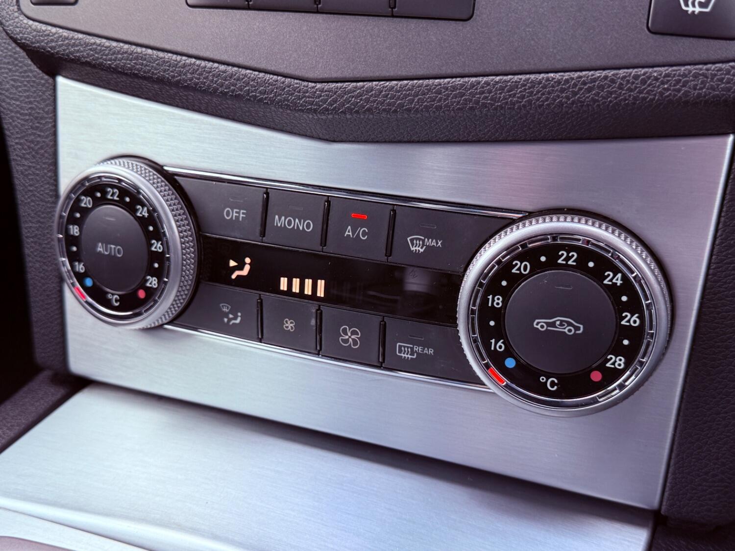 Used Mercedes-Benz C Class 2011 for sale - 76751879: Photo 35