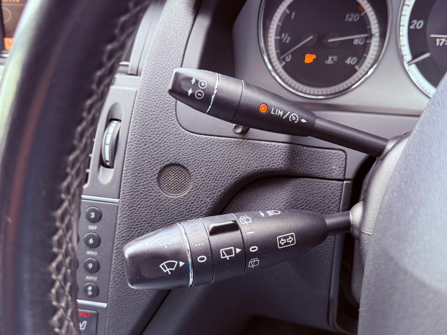 Used Mercedes-Benz C Class 2011 for sale - 76751879: Photo 38