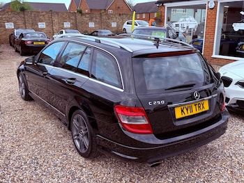 Used Mercedes-Benz C Class 2011 for sale - 76751879: Photo