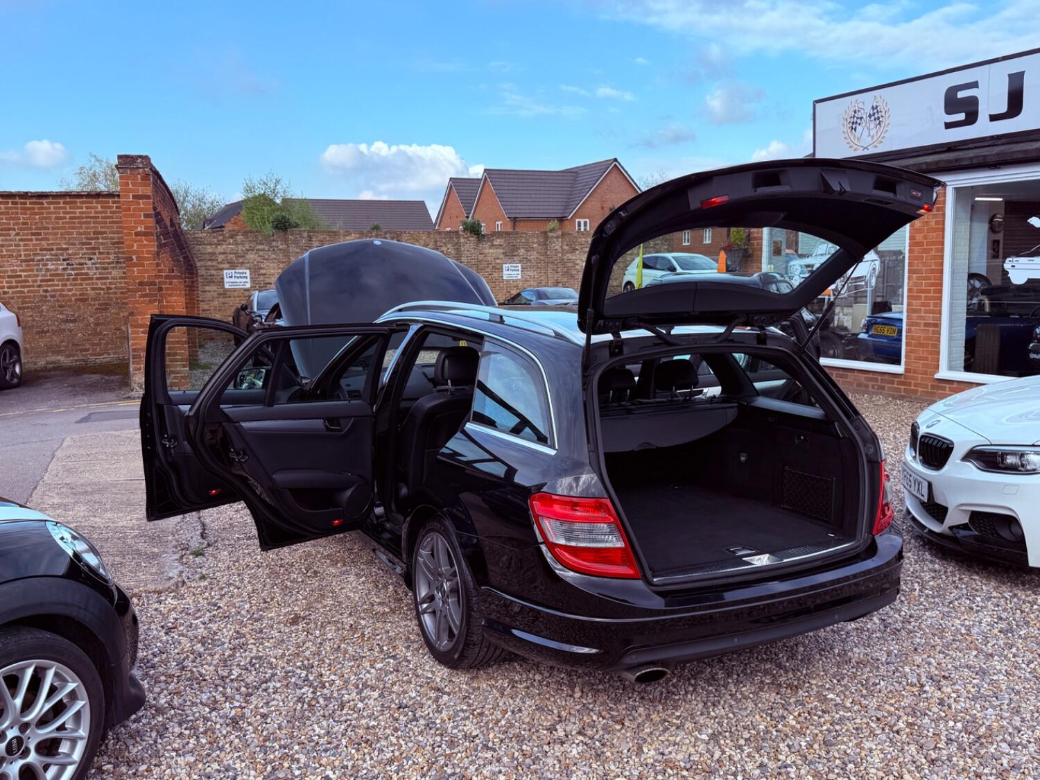 Used Mercedes-Benz C Class 2011 for sale - 76751879: Photo 54