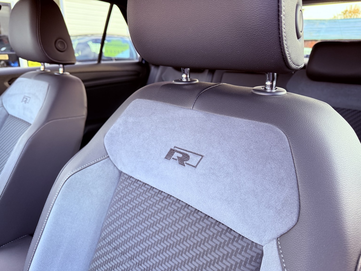 Used Volkswagen T-Roc 2018 for sale - 76769490: Photo 21