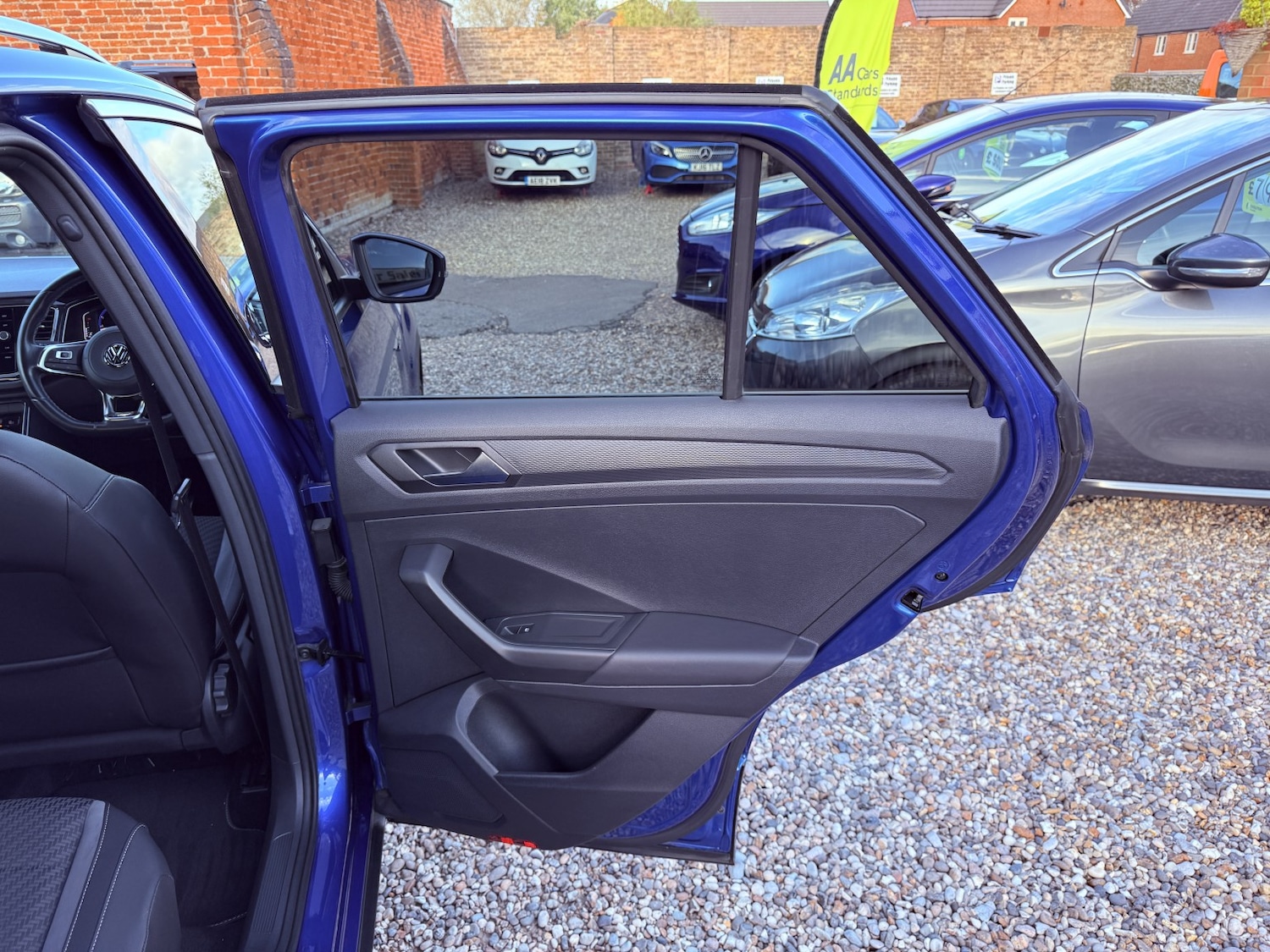 Used Volkswagen T-Roc 2018 for sale - 76769490: Photo 25