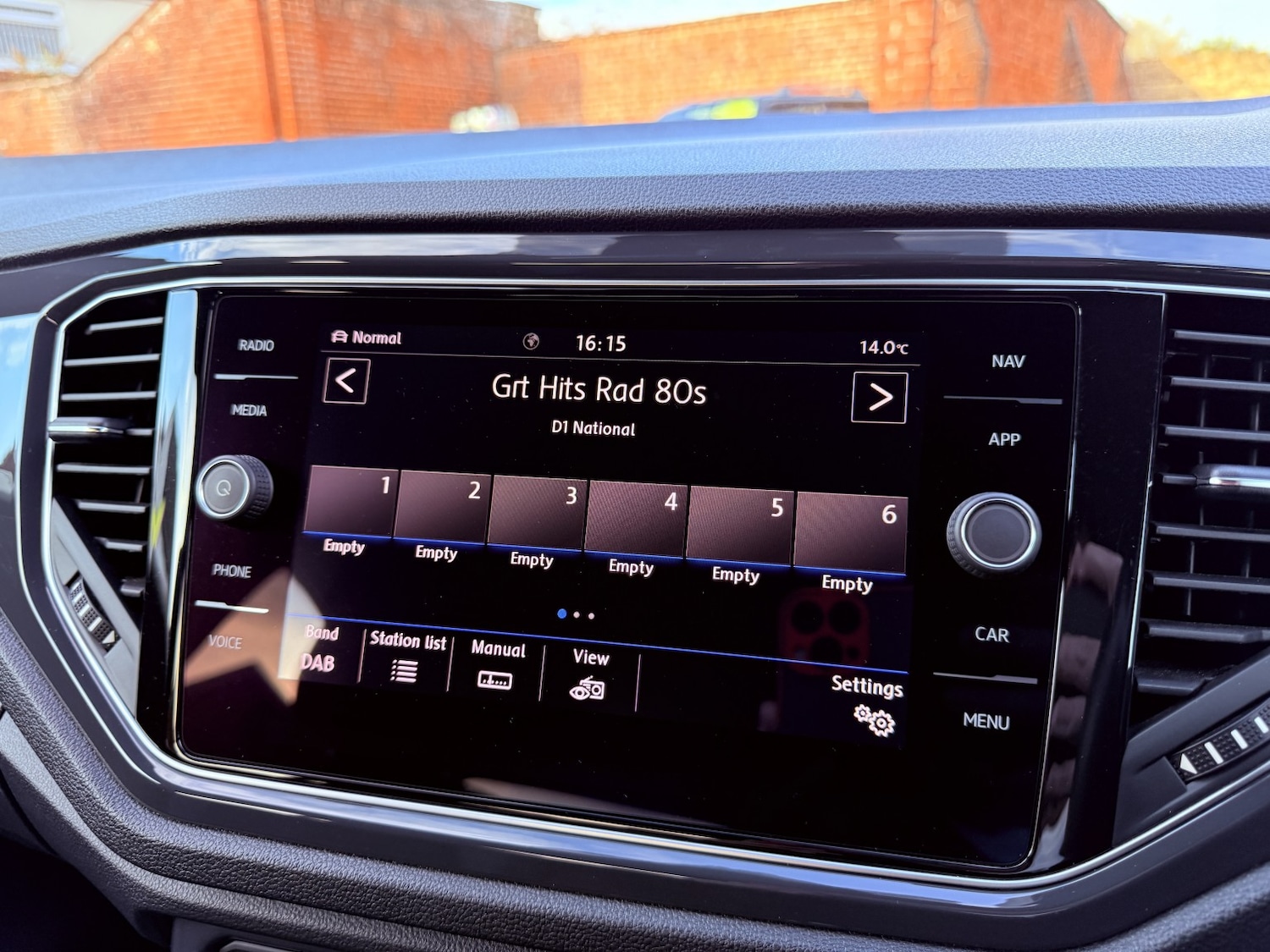 Used Volkswagen T-Roc 2018 for sale - 76769490: Photo 28