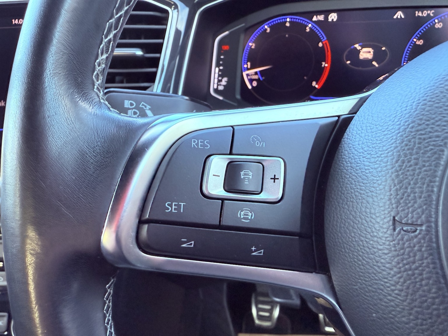 Used Volkswagen T-Roc 2018 for sale - 76769490: Photo 42