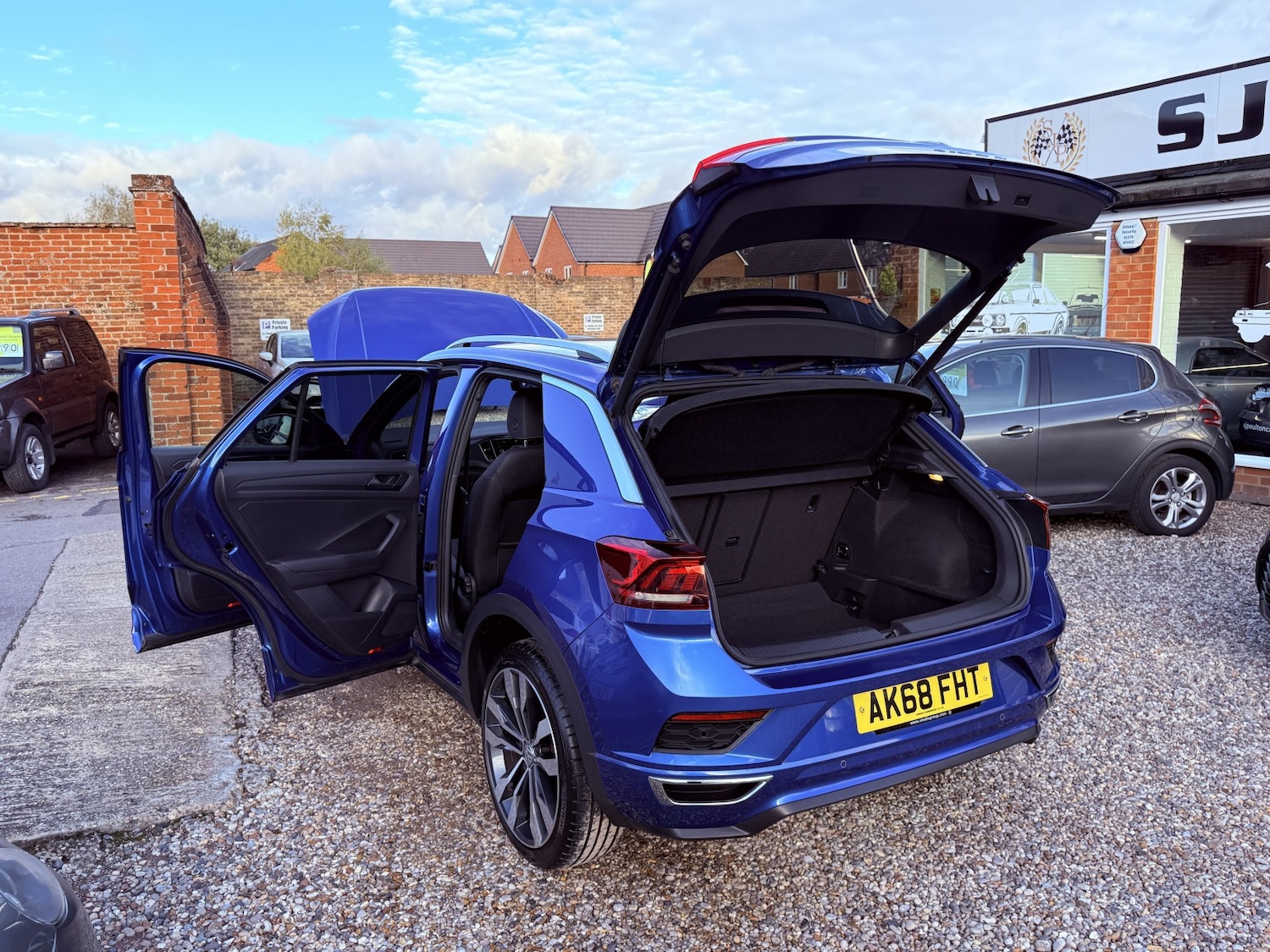 Used Volkswagen T-Roc 2018 for sale - 76769490: Photo 61