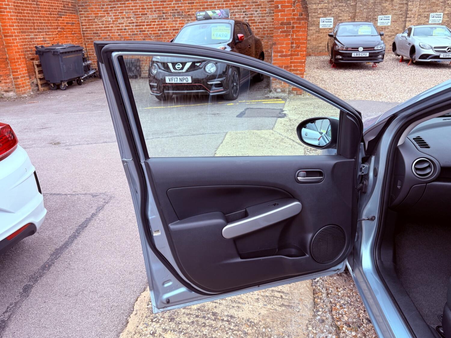Used Mazda Mazda2 2013 for sale - 76198256: Photo 18