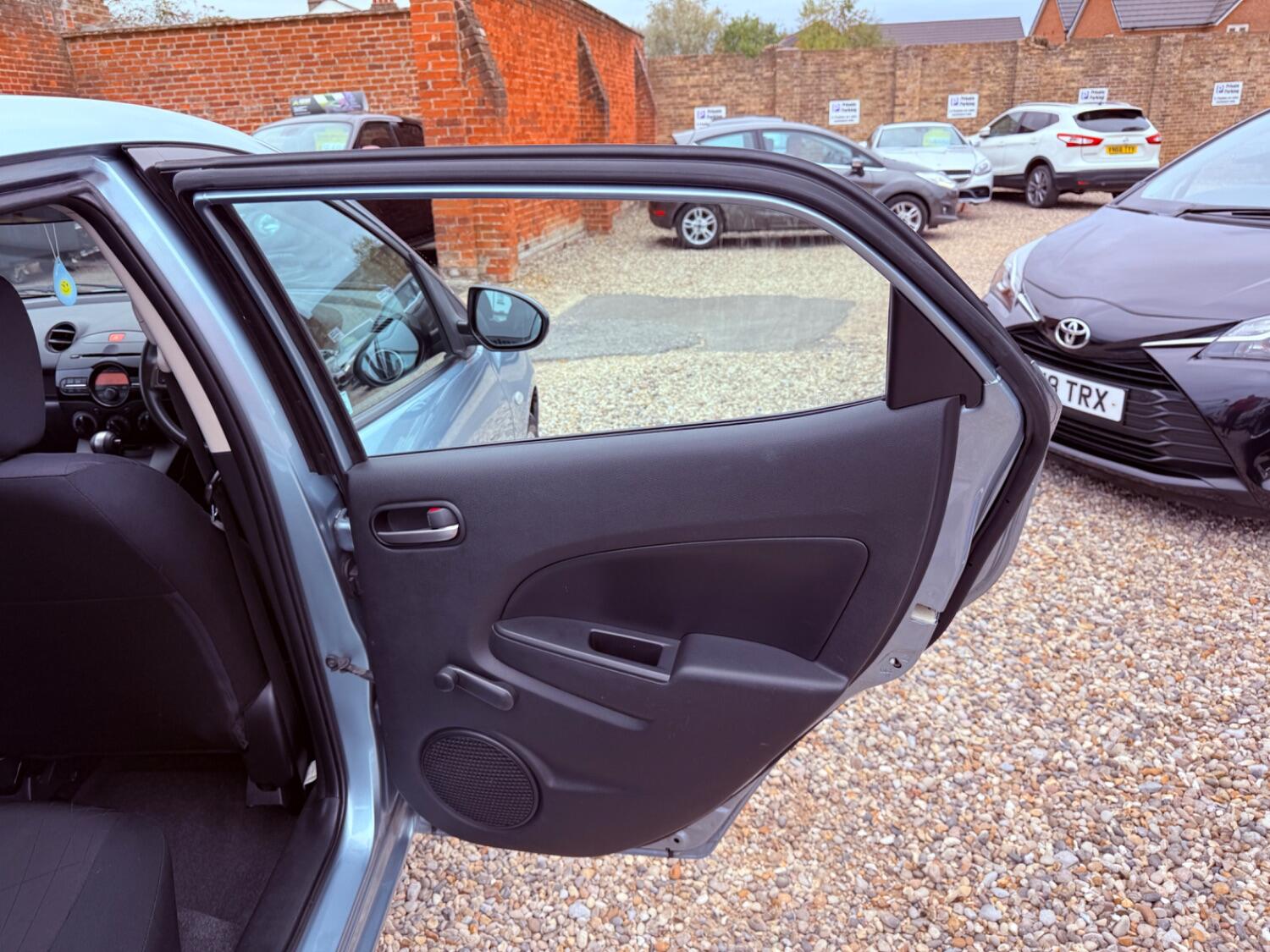 Used Mazda Mazda2 2013 for sale - 76198256: Photo 23