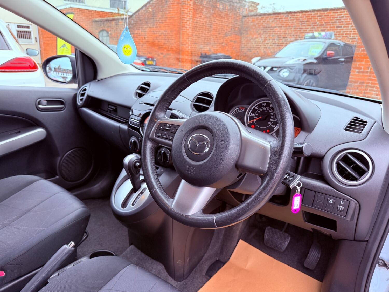 Used Mazda Mazda2 2013 for sale - 76198256: Photo 32