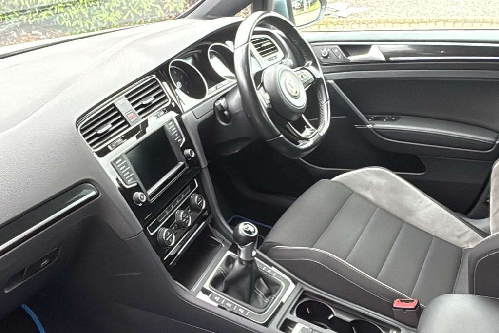 Used Volkswagen Golf 2015 for sale - 77991721: Photo 2