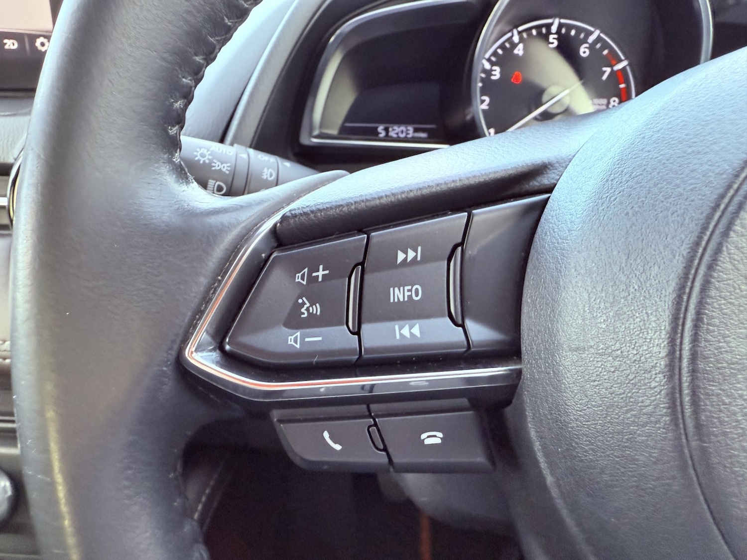 Used Mazda Mazda2 2017 for sale - 76482978: Photo 43