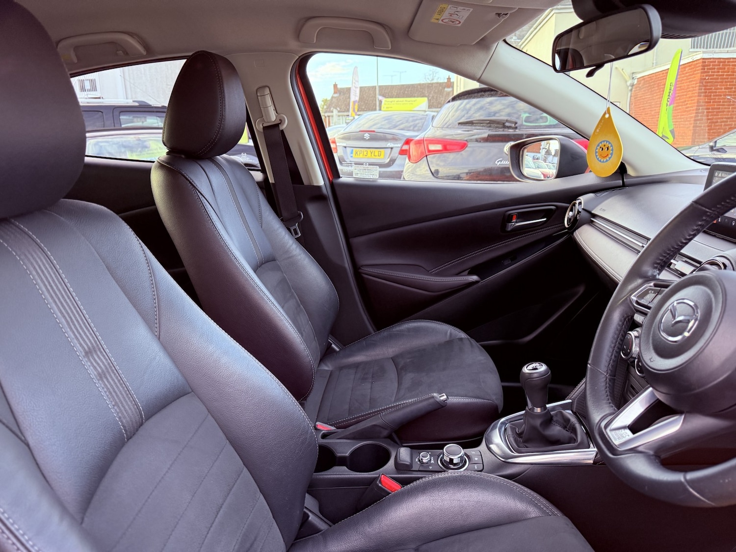 Used Mazda Mazda2 2017 for sale - 76482978: Photo 48