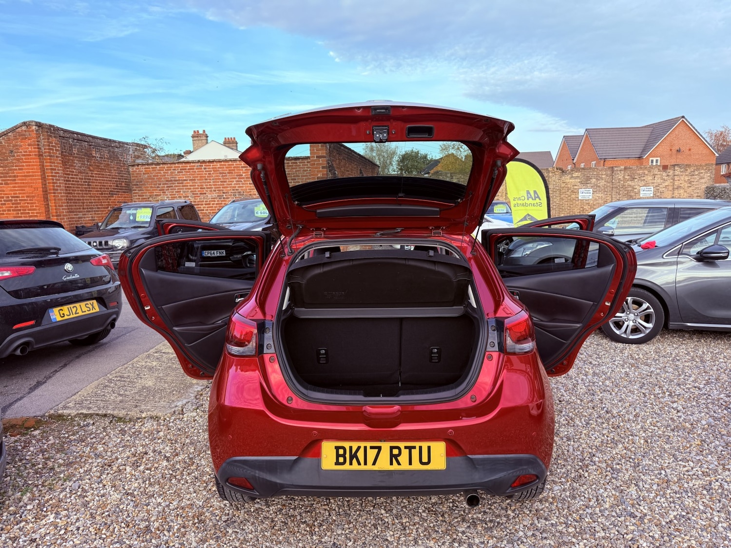 Used Mazda Mazda2 2017 for sale - 76482978: Photo 60