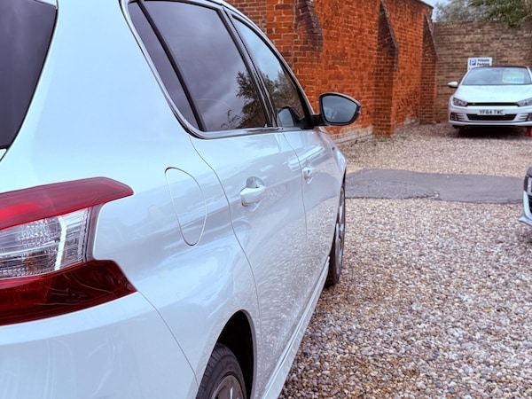 Used Peugeot 308 2017 for sale - 75994500: Photo 15