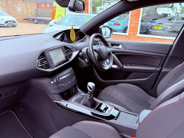 Used Peugeot 308 2017 for sale - 75994500: Photo 27