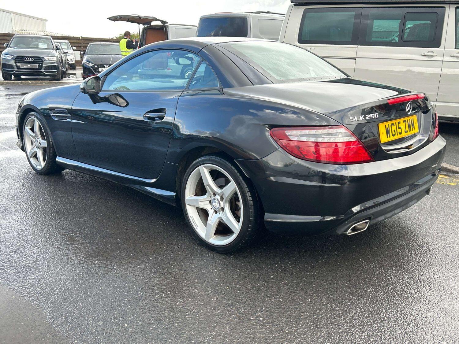 Used Mercedes-Benz SLK 2015 for sale - 76268517: Photo 4