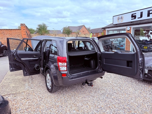 Used Suzuki Grand Vitara 2011 for sale - 74872118: Photo 48