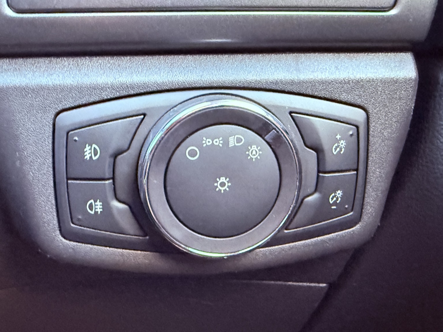 Used Ford Mondeo 2017 for sale - 76611396: Photo 48