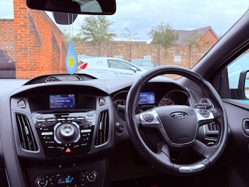 Used Ford Focus 2014 for sale - 76093752: Photo 2