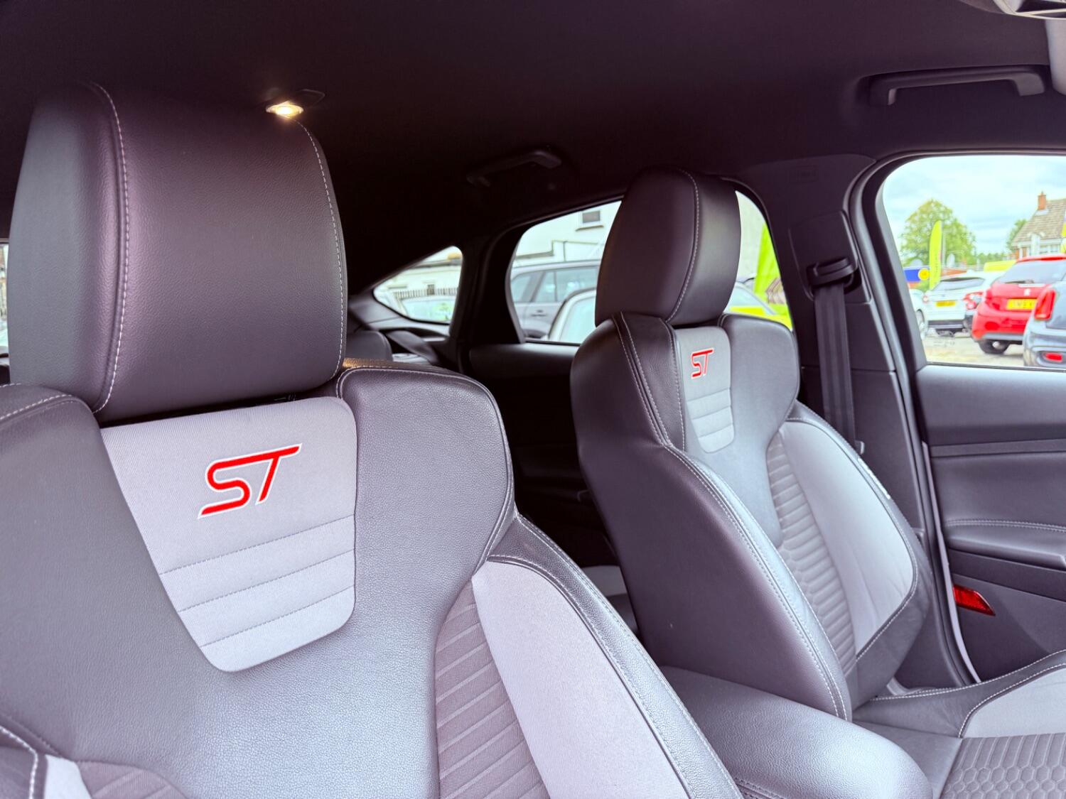 Used Ford Focus 2014 for sale - 76093752: Photo 42