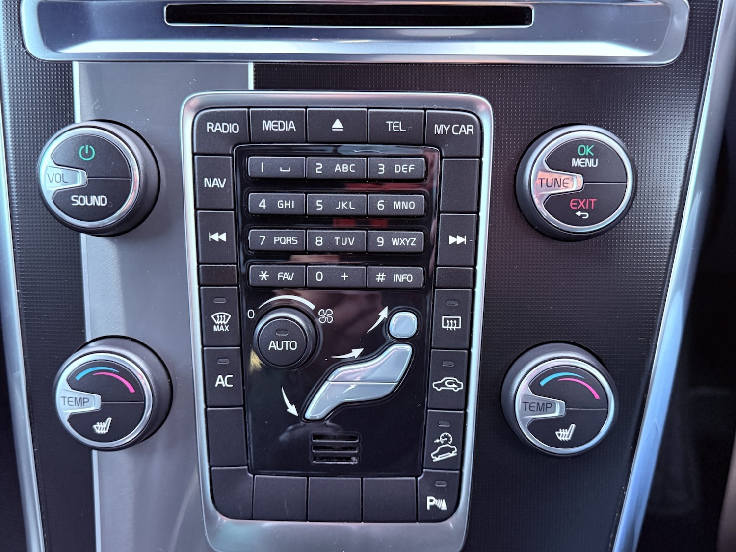 Used Volvo XC60 2013 for sale - 76591456: Photo 40